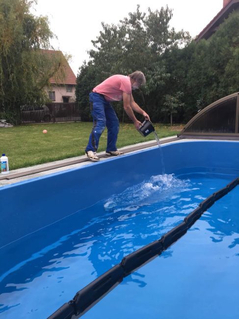 Rozlévání zazimovacího prostředku
